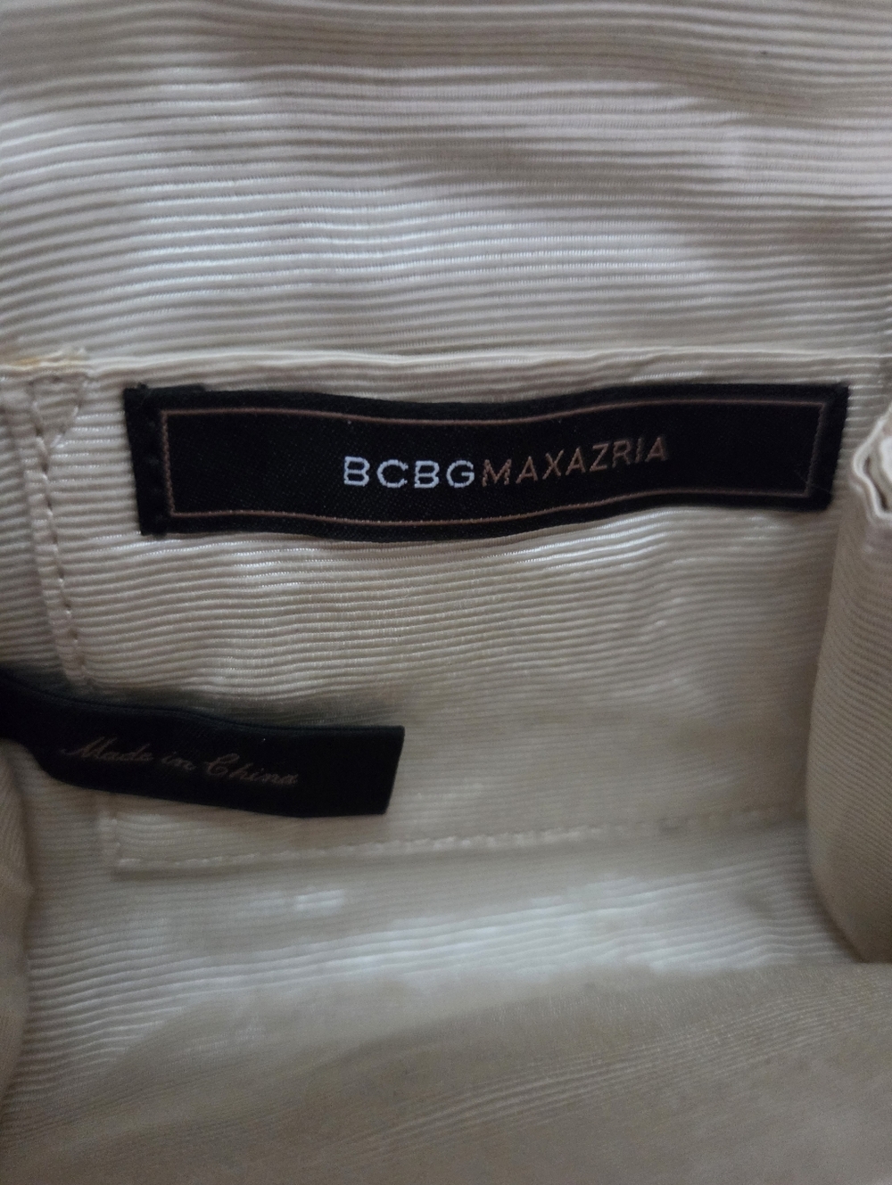 ✨️ BCBGMAXAZRIA Satin Bow Clutch Wristlet | Champagne Beige Evening Wedding Bag - Picture 10 of 11